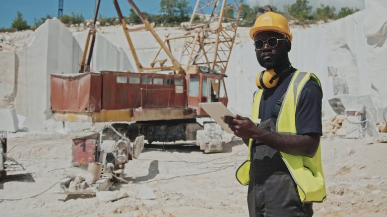 What Happens if Weather Affects Lifting Operations?